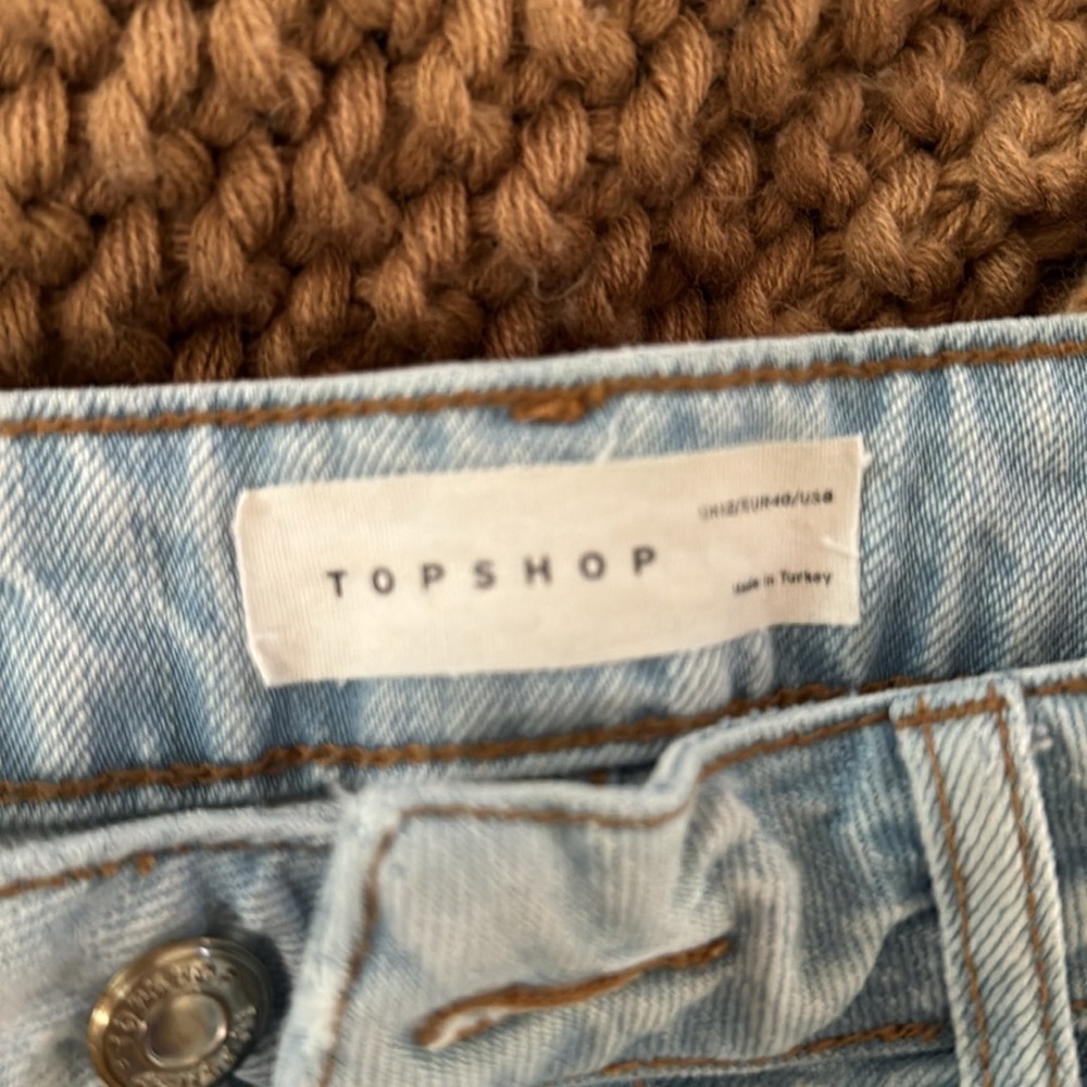 Top shop denim, distressed shorts size 8 - Picture 2 of 3